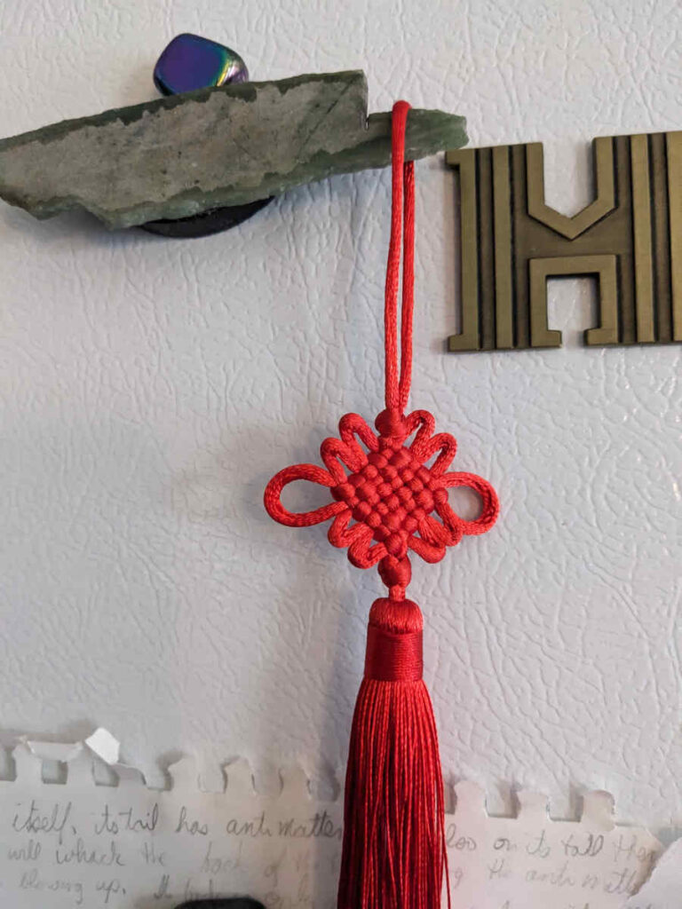 Knot on fridge